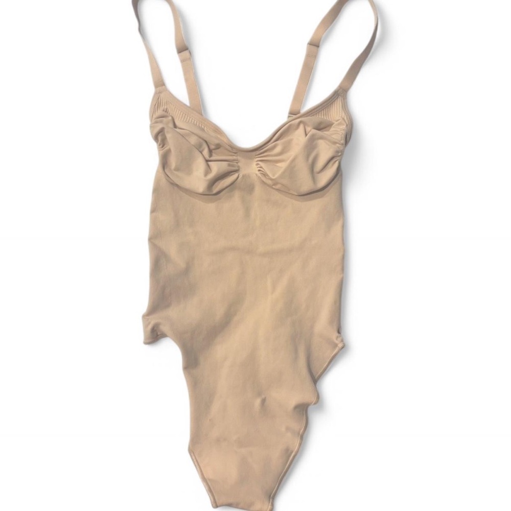 SOLD skims bodysuit medium nwot